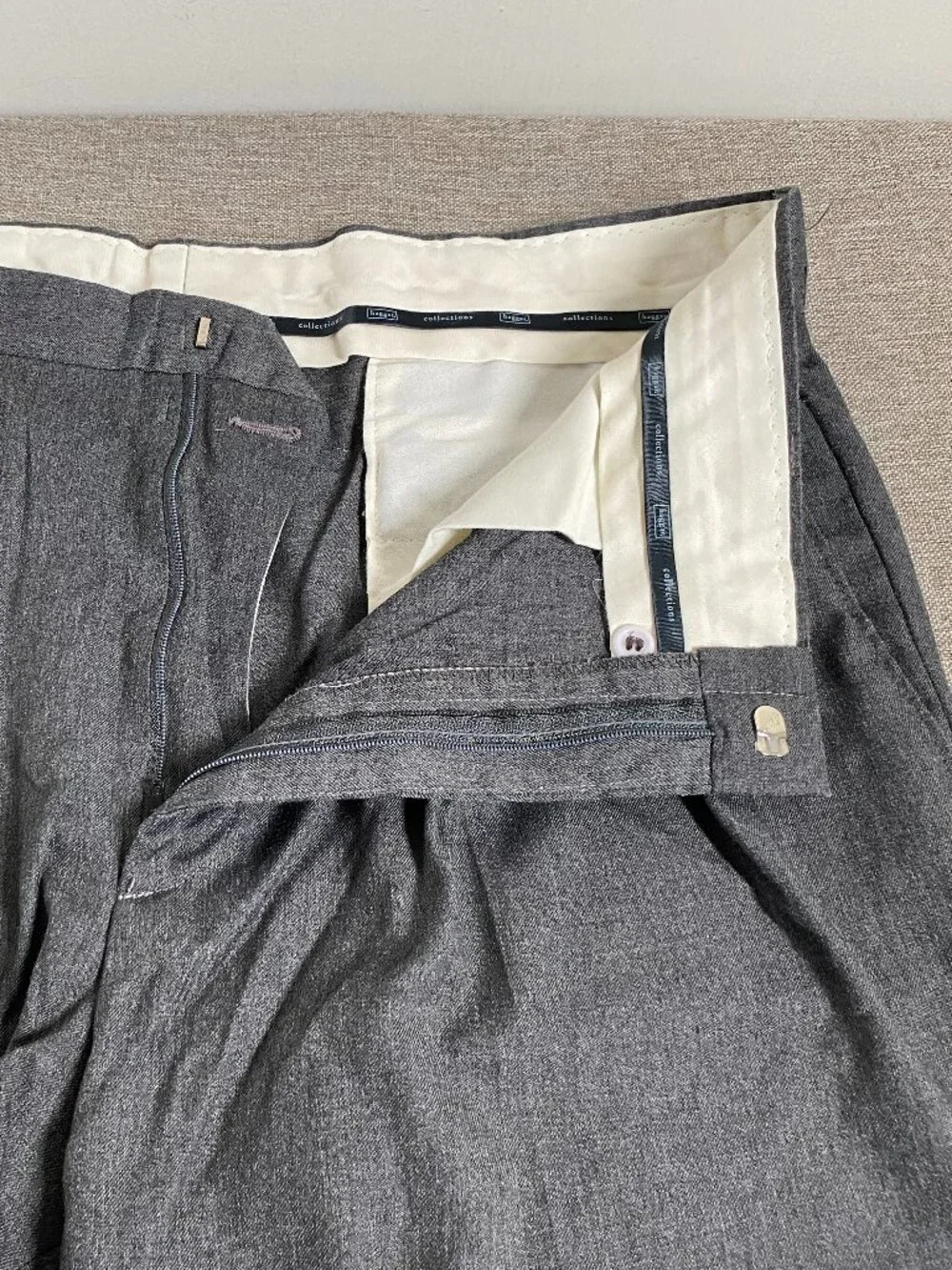 Haggar Pleated Dress Pants Men's 34 x 30 High Rise Gray Office Career